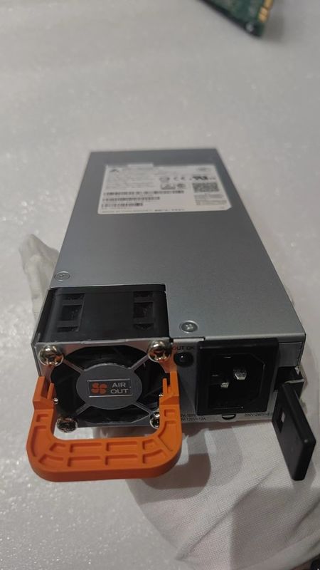 JUNIPER JPSU-1050-C-AC-AFO Used Switch 1050W AC Power Supply